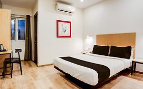 Super Townhouse Ulsoor Near Halasuru Metro Station